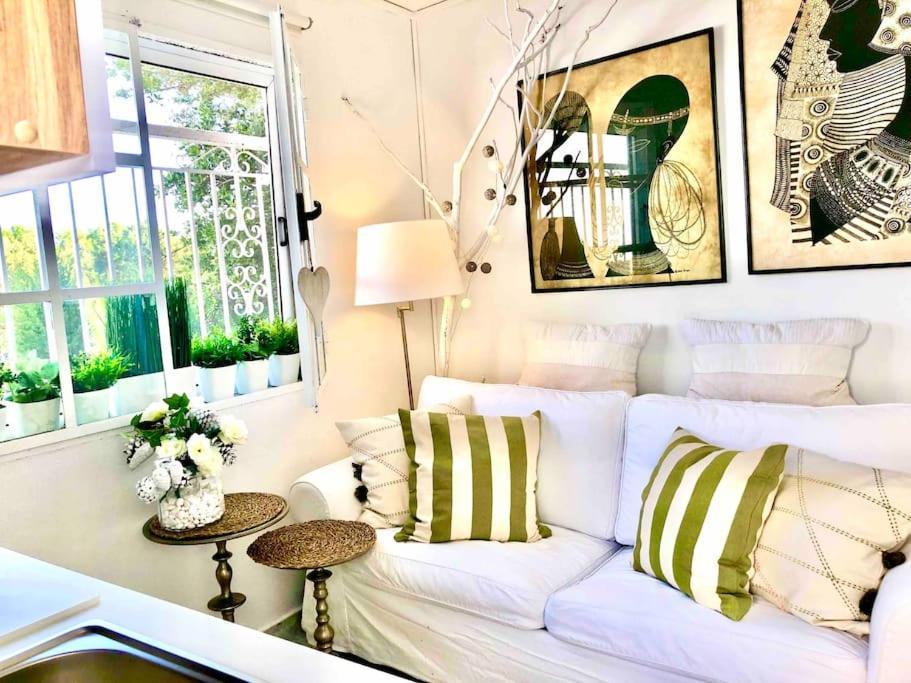 Villa Cute Tiny House à Rafína Extérieur photo