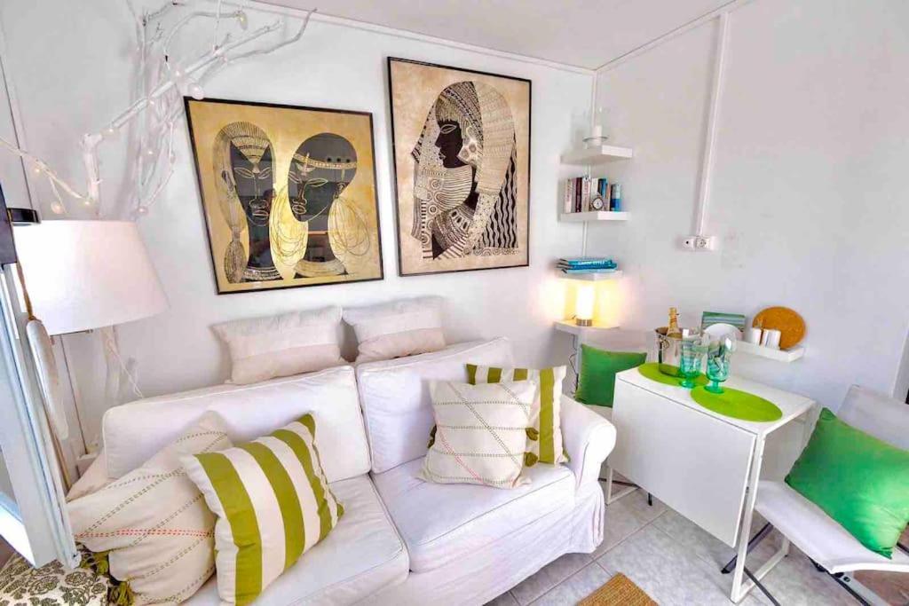 Villa Cute Tiny House à Rafína Extérieur photo
